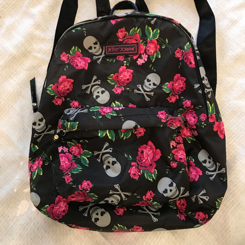 Betsey Johnson Backpack Skull & Roses 🌹💀